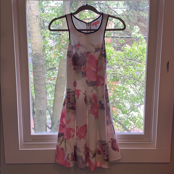 Floral Scuba Razorback Dress - Picture 4 of 6